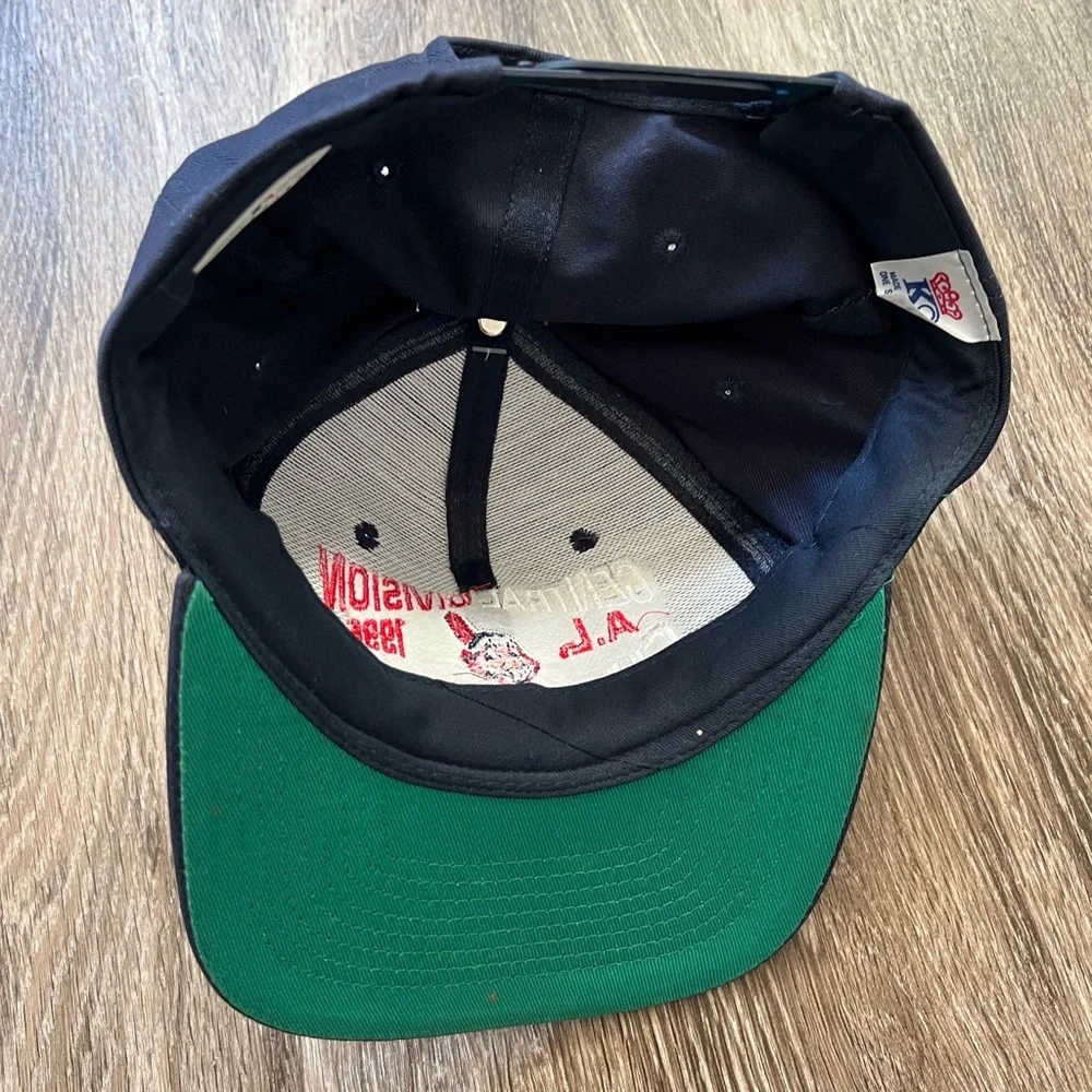 Central Division Champions 1996 Cleveland Indians Navy Snapback Hat vintage 90